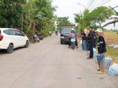 PWB Tebar 500 Takjil di Simpang Tanjung Harjo Kapas Bojonegoro IMG 20260301 WA0028