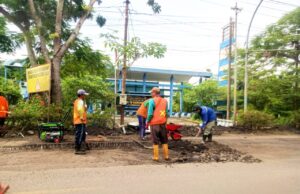 Baru Diperbaiki Sudah Hancur, Ada Apa dengan Jalan Nasional Baureno Bojonegoro IMG 20260302 WA0026