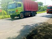 Jalan Provinsi di Desa Paji Lamongan Rusak Lagi, Warga Minta Audit Proyek IMG 20260310 WA0005