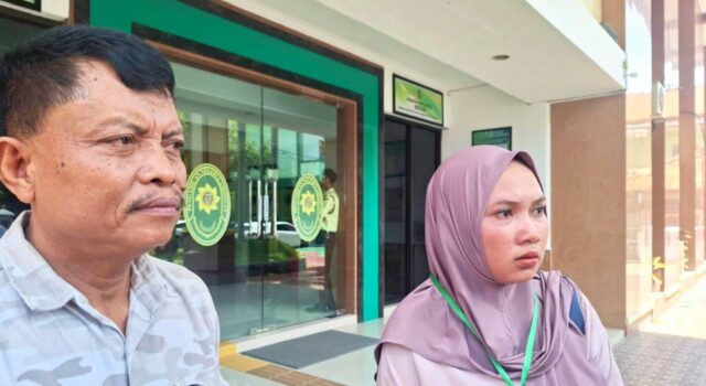 Diduga Tipu Rp400 Juta, Oknum Juru Sita PN Lamongan Dilaporkan ke MA dan DPR RI IMG 20260311 WA0052