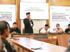 Bupati Gresik Lepas Kampanye Zakat Lewat Angkot, 50 Sopir Terima Bantuan Ramadan IMG 20260312 WA0031