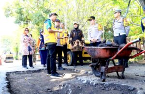 Pemkab Bojonegoro Targetkan Jalan Nasional Bebas Lubang Sebelum Arus Mudik IMG 20260313 WA0040