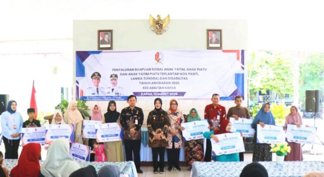 Pemkab Bojonegoro Salurkan Bansos untuk Ratusan Anak Yatim, Lansia dan Disabilitas di Kapas IMG 20260313 WA0041