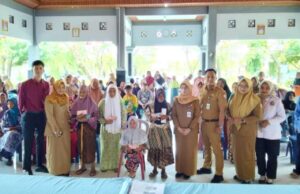 Bansos Jelang Idul Fitri Diserbu Warga Gayam Bojonegoro, Ini Penjelasan Camat IMG 20260317 WA0032