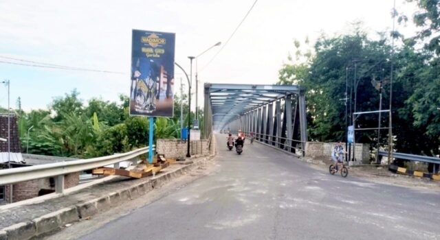 Tanpa Izin Jelas, Portal Jembatan Glendeng Dibongkar: Ini Reaksi Keras Warga Kalirejo Bojonegoro IMG 20260319 WA0024