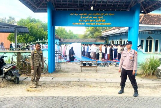 Polisi dan Satpol PP Siaga, Sholat Id Muhammadiyah di Trucuk Bojonegoro Berjalan Khusyuk IMG 20260320 WA0021