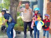 Motor Rusak di Tengah Jalan, Pemudik Ini Ditolong Polisi Lamongan Sampai Rumah Bojonegoro IMG 20260326 WA0032
