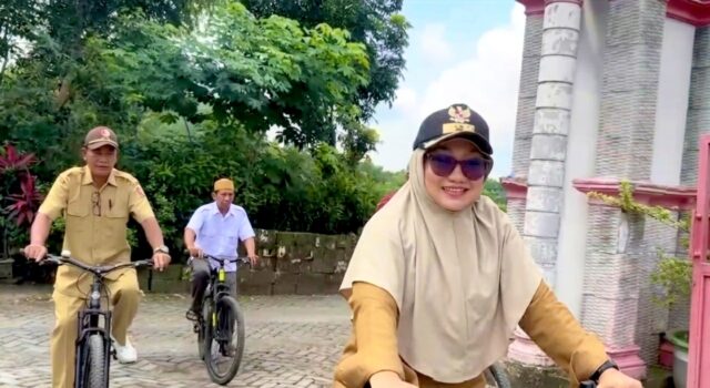 Pemkab Bojonegoro Gaungkan Hidup Sehat, Pemdes Dayukidul Gowes ke Kantor IMG 20260330 WA0025