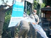 Operasi Satpol PP Lamongan, Reklame Nakal Langsung Disikat 1775496362589 copy 1280x782