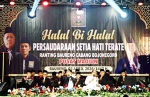 Tak Terbendung, Ribuan Warga PSHT Bojonegoro Hadiri Halal Bihalal di Baureno IMG 20260404 WA0018