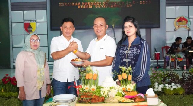 Kenaikan Pangkat Prajurit, Dandim Lamongan Tekankan Tanggung Jawab Besar IMG 20260404 WA0025