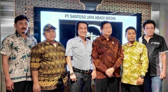Tak Hanya Media, Lukas Santoso Siapkan Gerakan Sosial SAJAM untuk Masyarakat IMG 20260412 WA0040