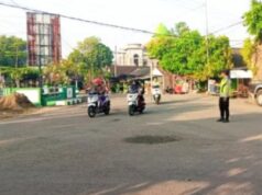 Cegah Kecelakaan Sejak Dini, Polisi Kanor Bojonegoro Fokus Jam Sibuk IMG 20260413 WA0048