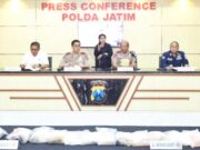 Puluhan Kilo Diduga Kokain Ditemukan di Pantai Sumenep IMG 20260417 WA0011