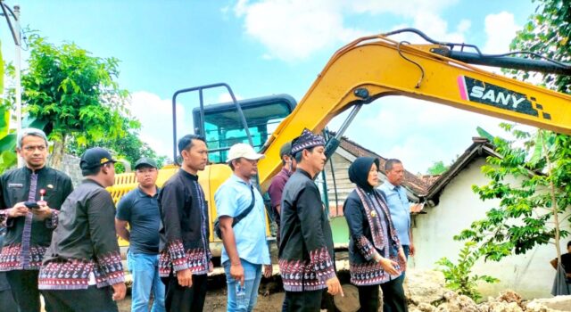 Proyek Jembatan Ngablak Dander Bojonegoro Mangkrak, Wabup Turun Investigasi IMG 20260417 WA0022