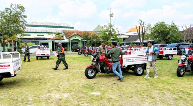 Babinsa Kodim Lamongan Pastikan 92 Tossa Sampai ke Desa Tanpa Kendala IMG 20260417 WA0031