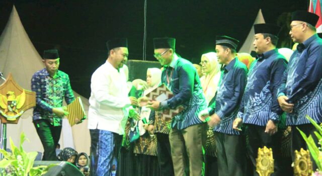 Meriah di Balongpanggang, MTQ XXXII Gresik Jadi Ajang Lahirkan Generasi Qurani IMG 20260419 WA0042