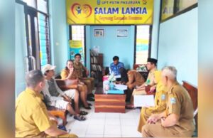 Dinsos Bojonegoro Evakuasi Lansia Terlantar, Dibawa ke Panti Sosial Pasuruan IMG 20260420 WA0026