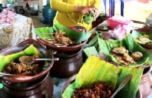 Mengenal Sego Buwuhan, Kuliner Khas Bojonegoro yang Kaya Rempah dan Aroma Daun Jati IMG 20260424 WA0046