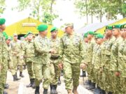 Pangdam V Brawijaya ke Lamongan Inspeksi Yonif 887, Pastikan Prajurit Siap Jaga Kedaulatan IMG 20260428 WA0040