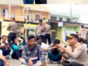 Aksi Ricuh Nyaris Terjadi, Kapolres Bulukumba Duduk Bareng Massa di Aspal IMG 20260428 WA0042