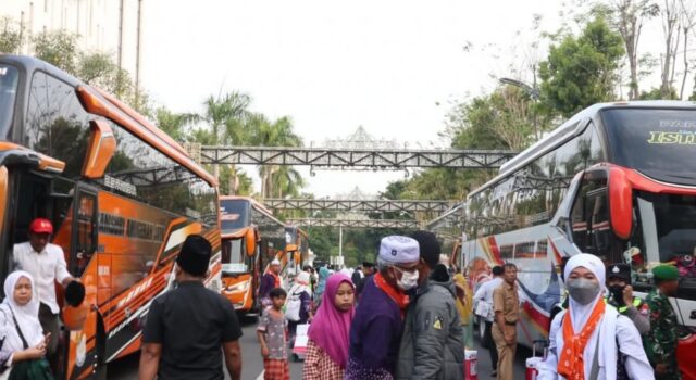 Perhatian, Jalan Protokol Bojonegoro Ditutup Saat Calon Jamaah Haji Berangkat IMG 20260430 WA0012