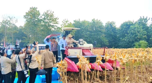 Di Tuban, Prabowo Apresiasi Launching 166 SPPG dan Gudang Pangan Polri IMG 20260516 WA0029