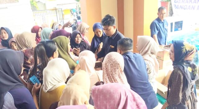 Tekan Inflasi, Pemkab Bojonegoro Jual Sembako Murah untuk Warga IMG 20260519 WA0044
