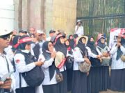 Harkitnas Memanas, Guru Madrasah Kepung Gedung DPR RI IMG 20260520 WA0038