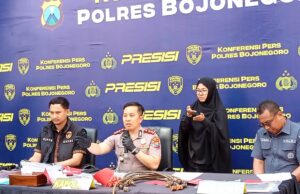 Polres Bojonegoro Ringkus Pelaku Penipuan Berkedok Bantuan Haji IMG 20260521 WA0017