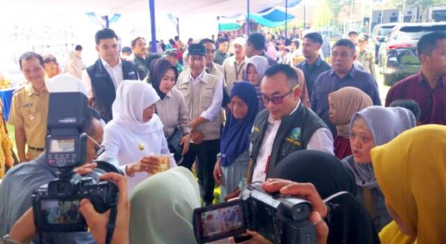 Gubernur Khofifah Sidak Bojonegoro, Pasar Murah Jadi Senjata Tekan Inflasi IMG 20260525 WA0025