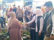 Kapolsek Bojonegoro Kota Kawal Kunjungan Khofifah di Pasar Banjarejo IMG 20260525 WA0032
