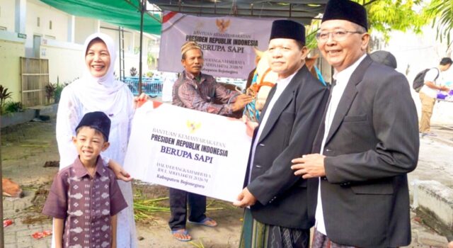 Usai Sholat Idul Adha, Wabup Bojonegoro Tinjau Penyembelihan Hewan Kurban Presiden IMG 20260527 WA0022