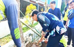 Dinsos Bojonegoro Tanam 20 Pohon Pule di Makam Kanjeng Soemantri IMG 20260529 WA0022