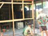 Babinsa Koramil Ngimbang Lamongan Bantu Renovasi Rumah Warga, Wujud Nyata Kepedulian TNI IMG 20260604 WA0023