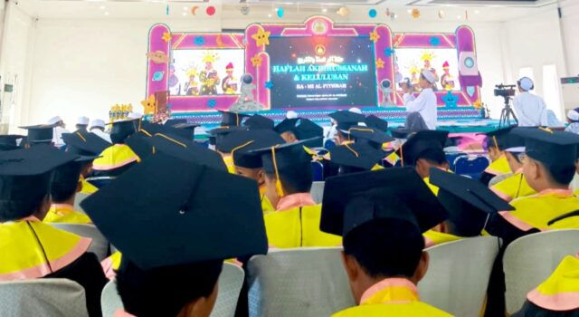 MI Al Fithrah Surabaya Lepas Ratusan Siswa dengan Penuh Kebanggaan IMG 20260612 WA0043