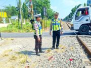 Terobos Palang Perlintasan, Pengendara Scoopy Tertabrak KA Commuter Line Arjonegoro di Lamongan IMG 20260708 WA0029