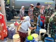 Puluhan Warga Bakulan Bojonegoro Terbantu, Yonif TP-885 BP Salurkan Air Bersih IMG 20260711 WA0013