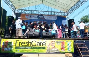 HUT ke-11 PWB Bojonegoro Berlangsung Meriah, Aksi Sosial dan Bazar UMKM Jadi Magnet Warga IMG 20260712 WA0014
