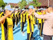 Polisi dan TNI Latih Disiplin Siswa SMKN 1 Sugihwaras Bojonegoro, Ini Tujuannya IMG 20260714 WA0000