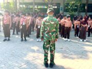 Disiplin Dimulai Sejak SD, Satgas TMMD 129 Bojonegoro Turun Langsung Latih Pelajar IMG 20260718 WA0029