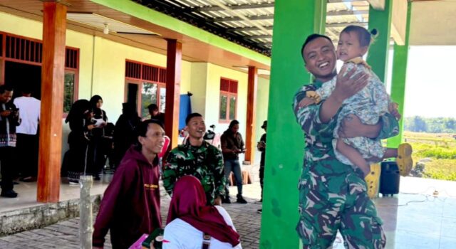 Senyum Anak-Anak Warnai TMMD 129 Bojonegoro, Bukti Dekatnya TNI dengan Rakyat IMG 20260718 WA0037