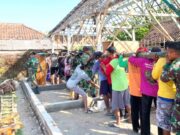 Kebersamaan TNI dan Warga Warnai Renovasi Rumah Samijan dalam TMMD 129 Bojonegoro IMG 20260719 WA0039