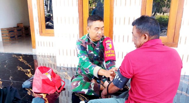 Layanan Kesehatan Gratis TMMD 129 Bojonegoro Jadi Andalan Warga Kesongo IMG 20260720 WA0029