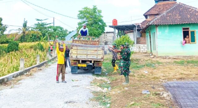 TMMD 129 Bojonegoro Tancap Gas, Distribusi Material Besi Dilakukan Bergotong Royong IMG 20260723 WA0031
