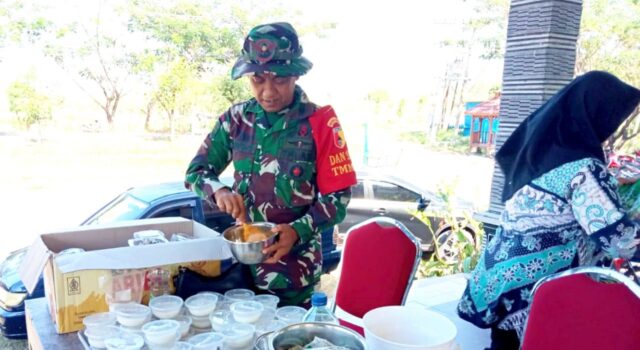 Tak Hanya Bangun Desa, Komandan Satgas TMMD Bojonegoro Ikut Bikin Donat IMG 20260724 WA0018