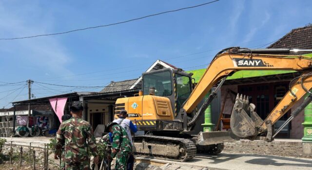 TMMD 129 Bojonegoro Tuntaskan Drainase Baru di Dusun Krebet IMG 20260729 WA0022