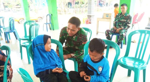 TMMD 129 Bojonegoro, Momen Hangat Prajurit TNI Bermain Bersama Anak-anak Kesongo IMG 20260729 WA0029