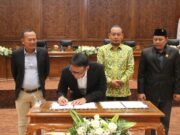 DPRD Bojonegoro Resmikan Dua Perda Unggulan, Pariwisata dan Kabupaten Layak Anak IMG 20260729 WA0058