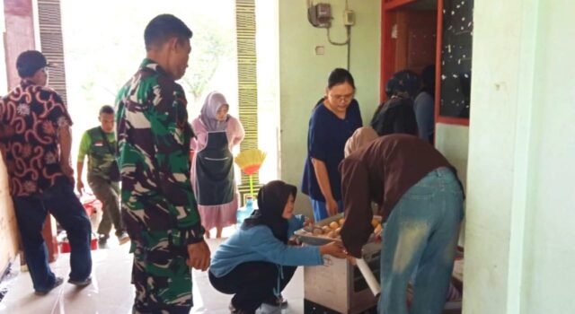TMMD 129 Bojonegoro Perkuat UMKM Desa Lewat Pelatihan Membuat Roti IMG 20260731 WA0020
